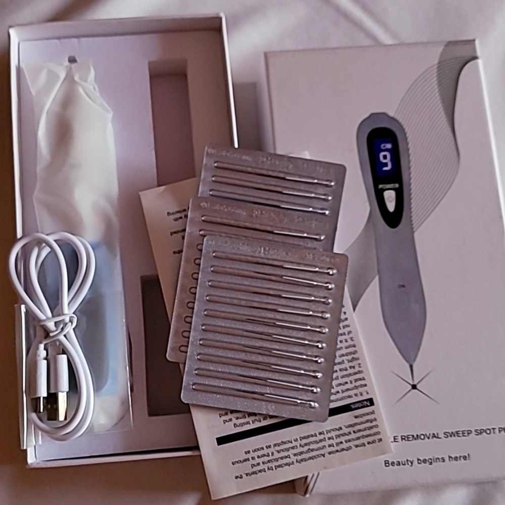 Mole Removal Pen